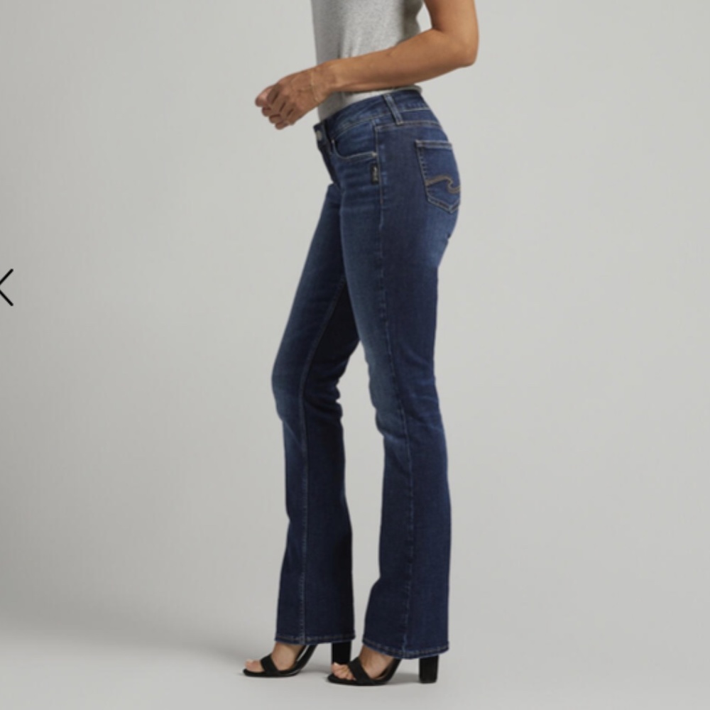 NWT Silver Jeans Suki Curvy Fit Mid Rise Slim Boot Mid Indigo Jeans - W27 L 33